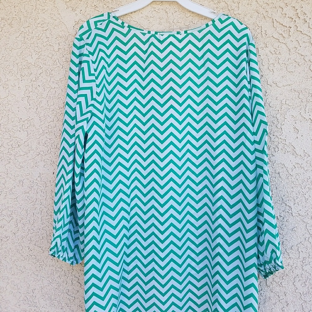 Plus Size Green & White Chevron Top Blouse - Picture 2 of 3